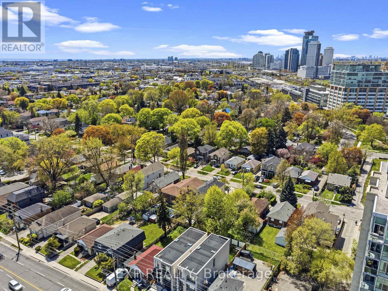 42 Clissold Road N, Toronto (islington-city Centre West), Ontario