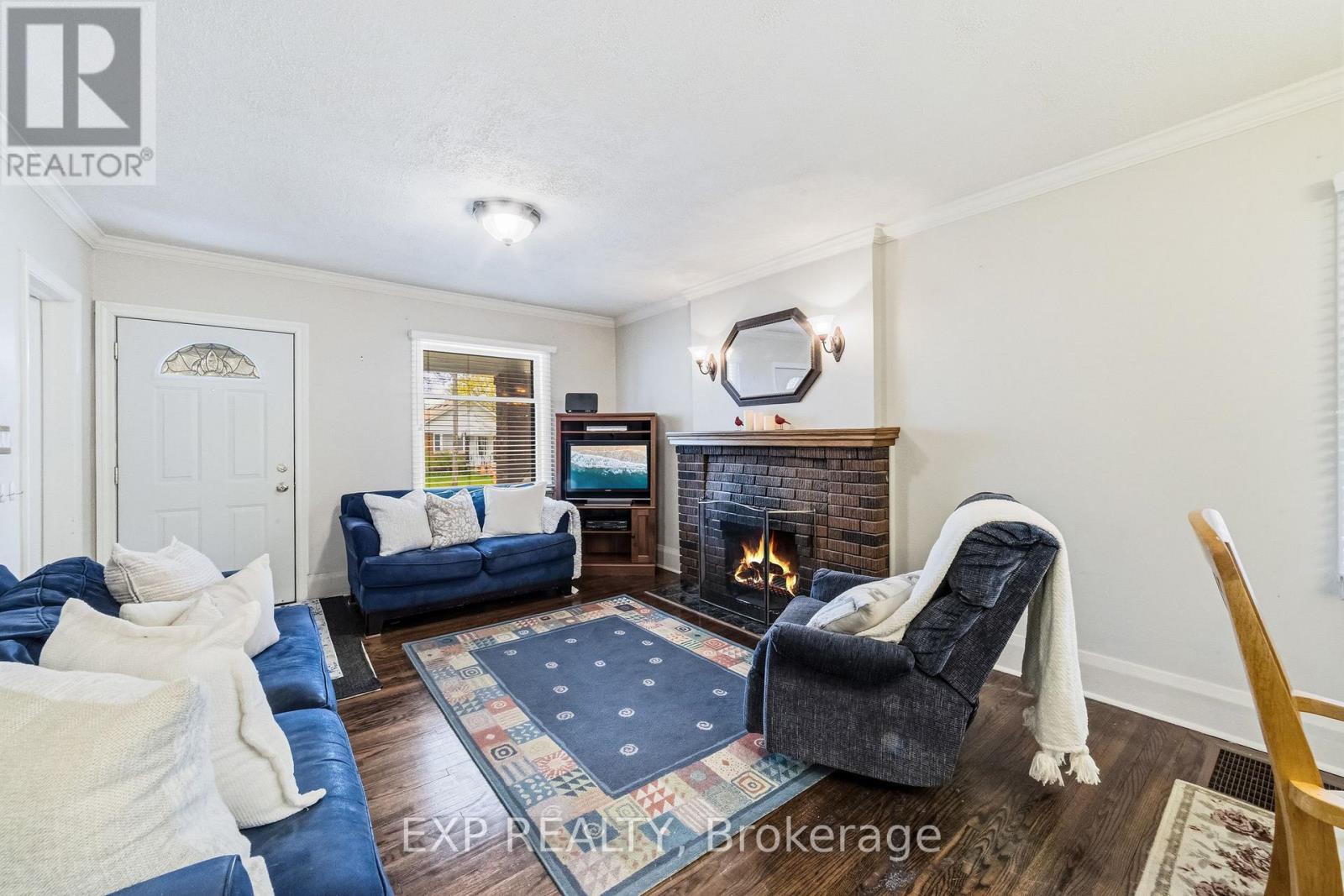 42 Clissold Road N, Toronto (islington-city Centre West), Ontario