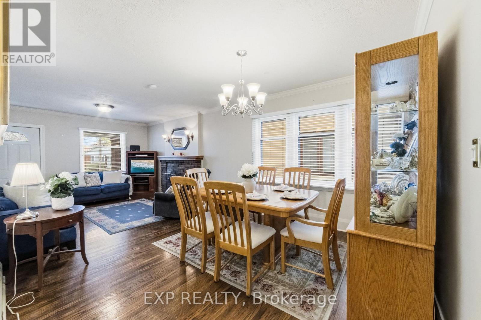 42 Clissold Road N, Toronto (islington-city Centre West), Ontario