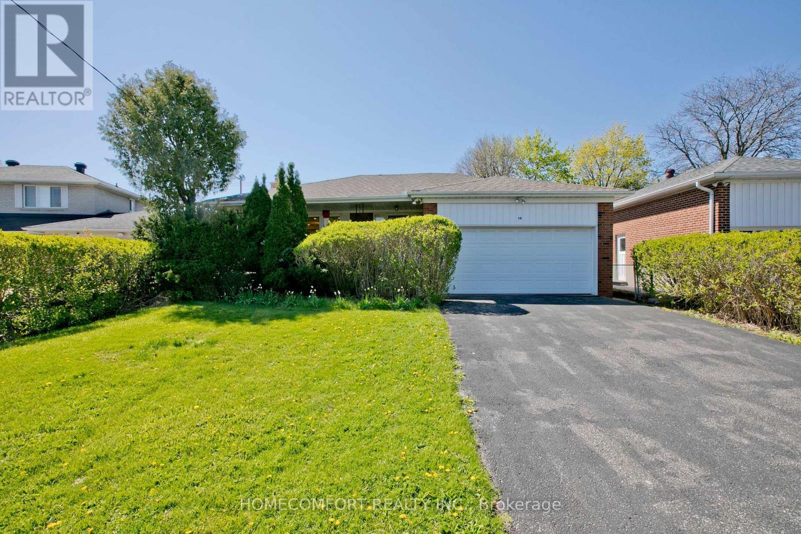 19 Oldborough Circle, Toronto (don Valley Village), Ontario
