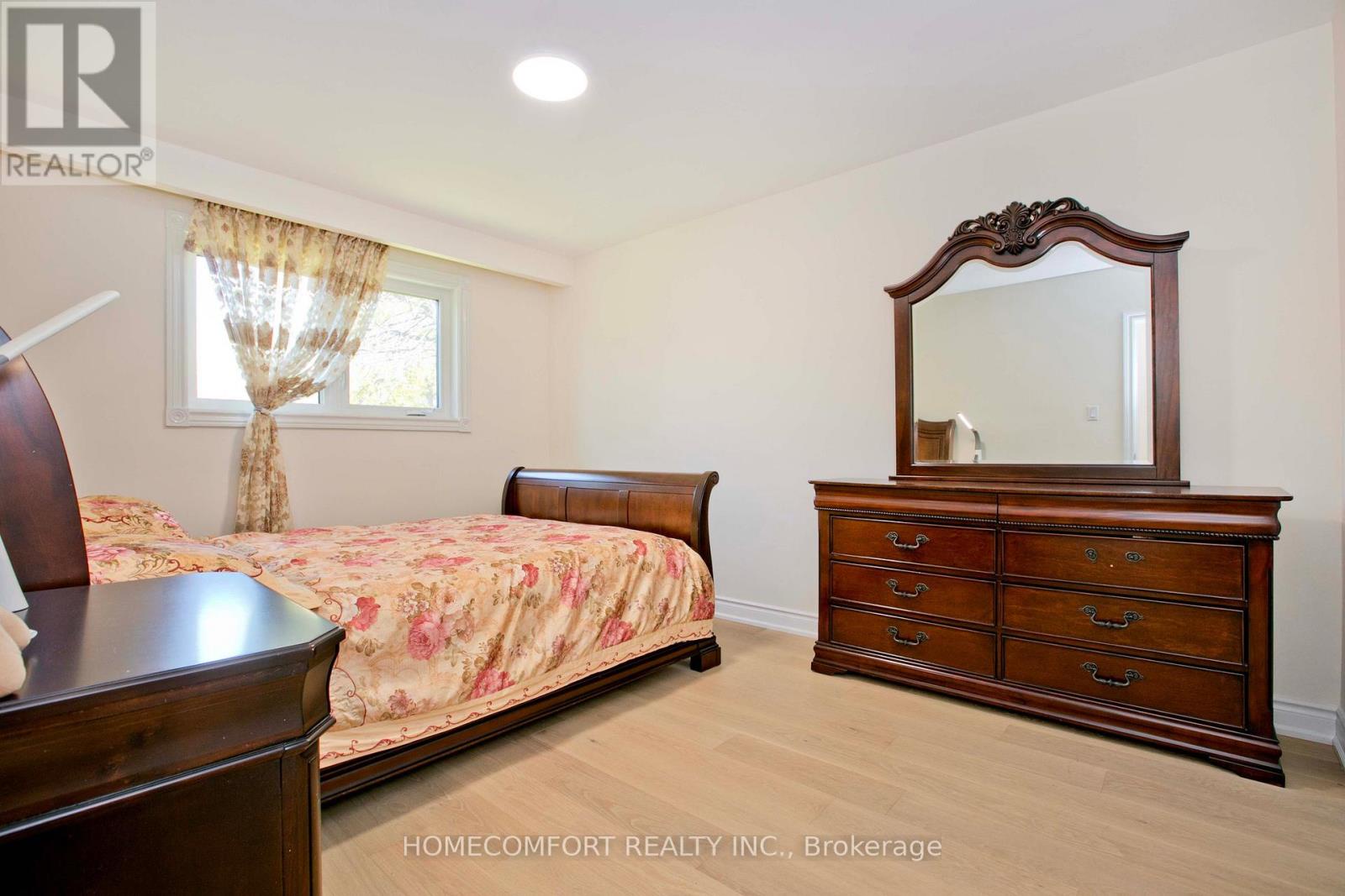 19 Oldborough Circle, Toronto (don Valley Village), Ontario