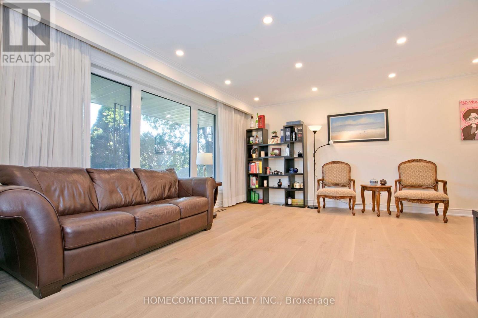 19 Oldborough Circle, Toronto (don Valley Village), Ontario