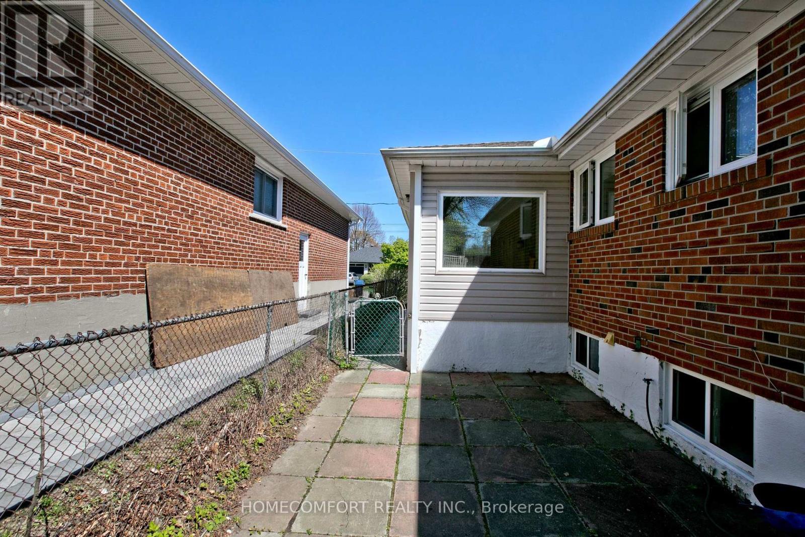 19 Oldborough Circle, Toronto (don Valley Village), Ontario