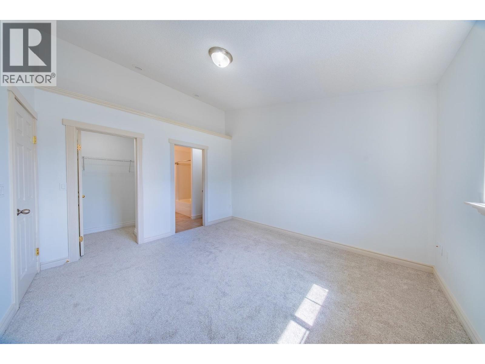 A 10007 111 Avenue, Fort St. John, British Columbia