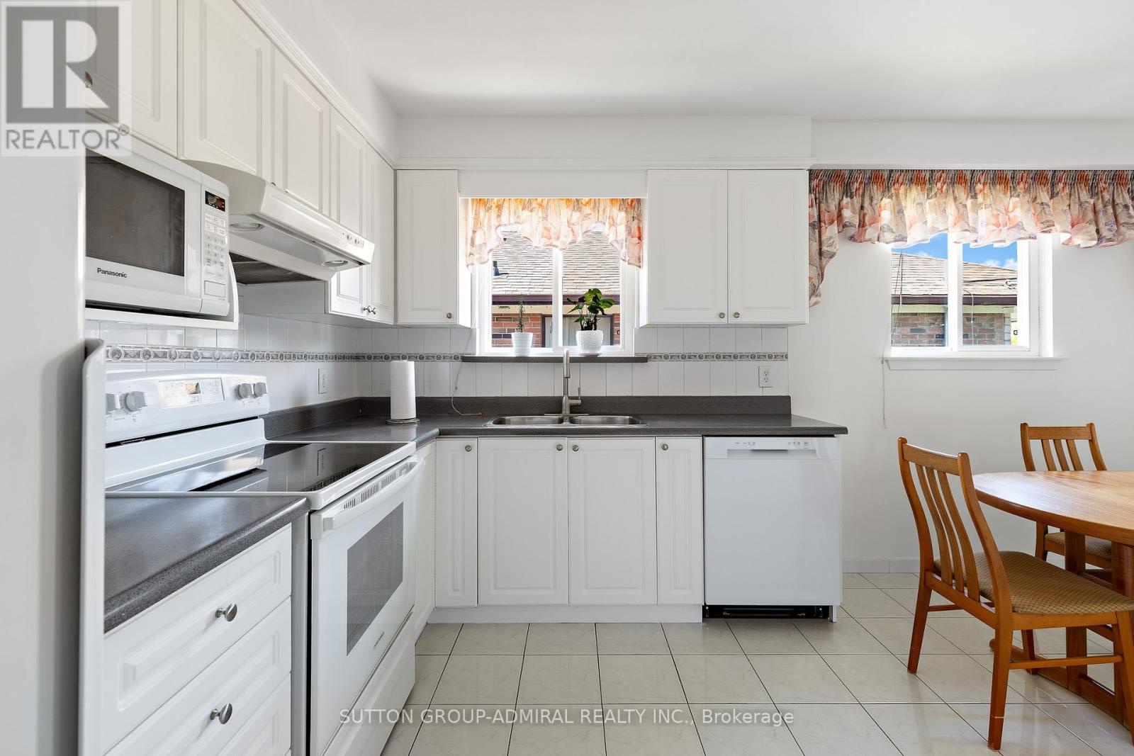 230 Derrydown Road, Toronto (york University Heights), Ontario
