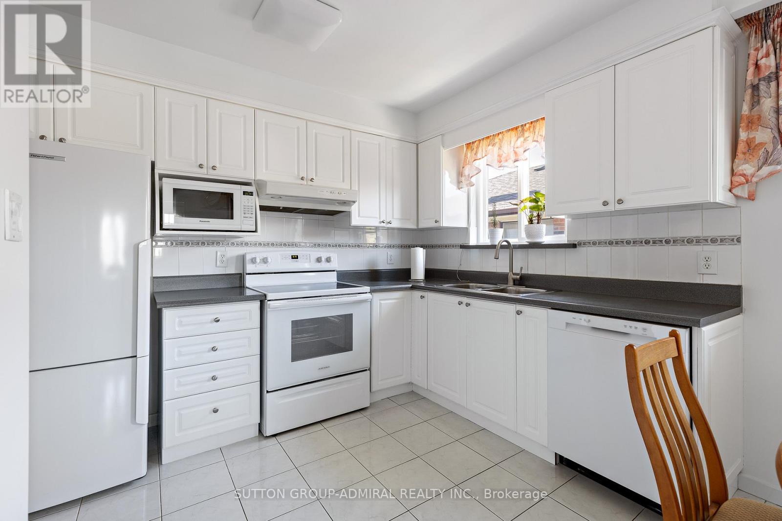 230 Derrydown Road, Toronto (york University Heights), Ontario