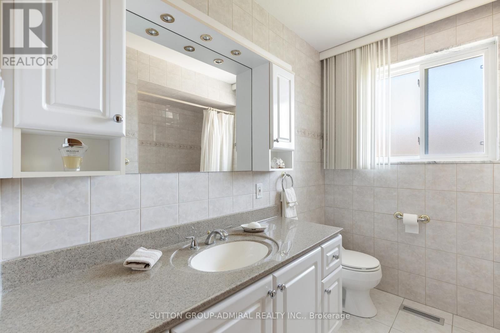230 Derrydown Road, Toronto (york University Heights), Ontario