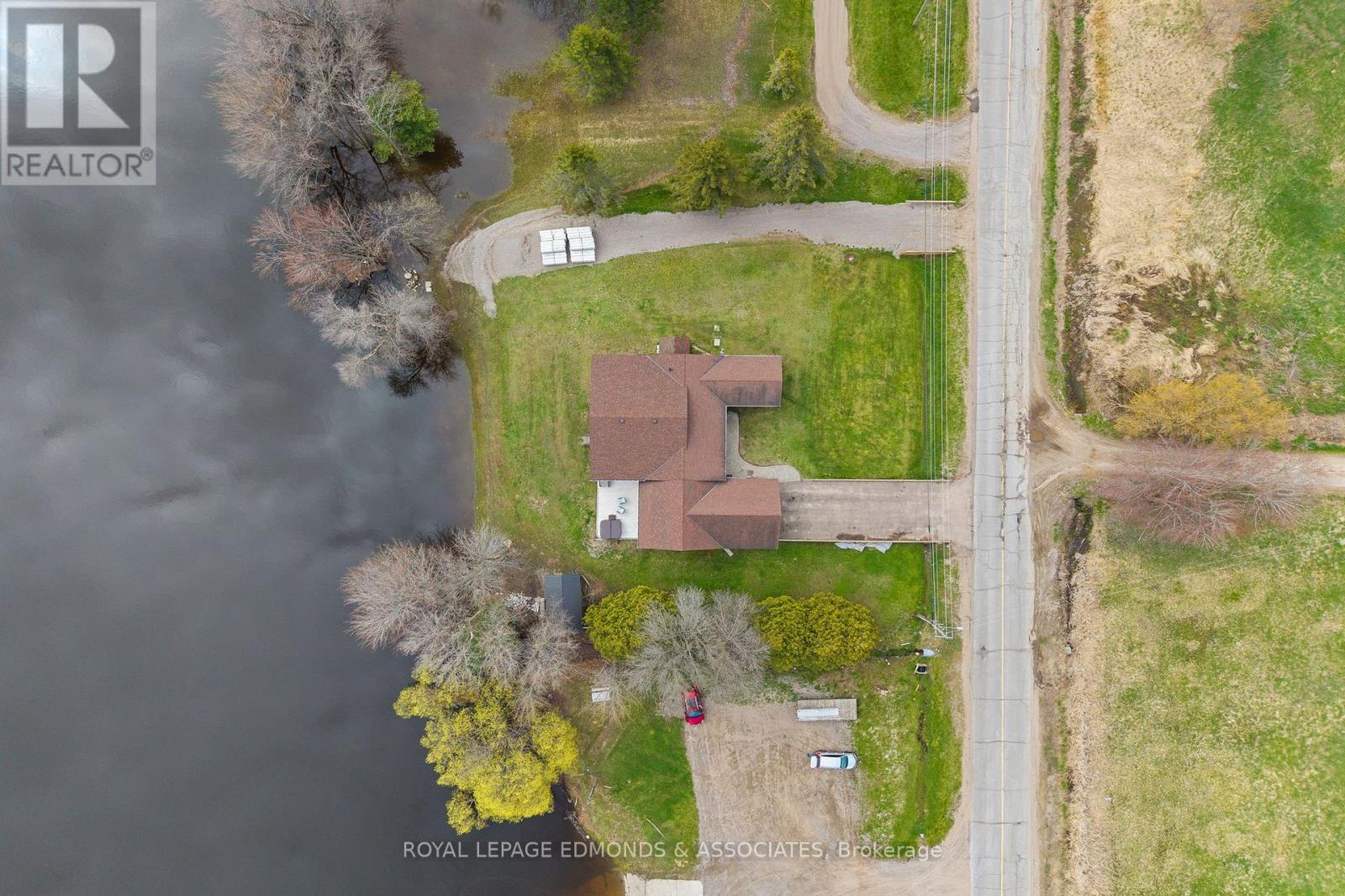 160 Lacroix Bay Road, Whitewater Region, Ontario