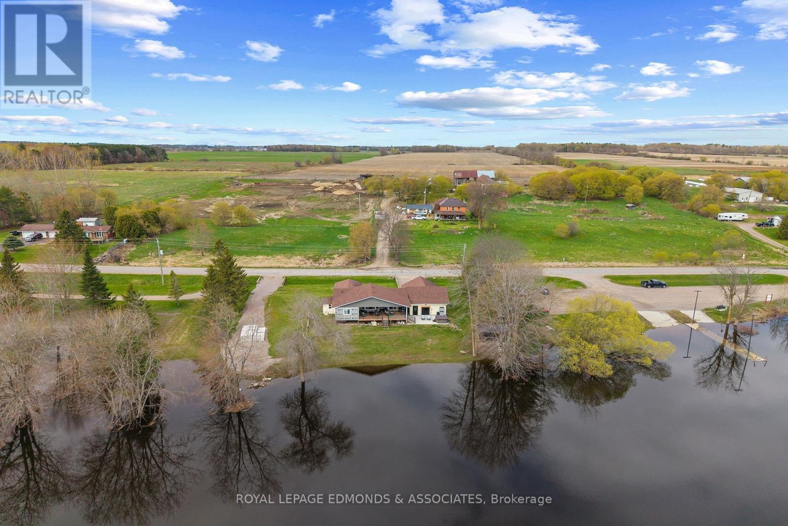 160 Lacroix Bay Road, Whitewater Region, Ontario