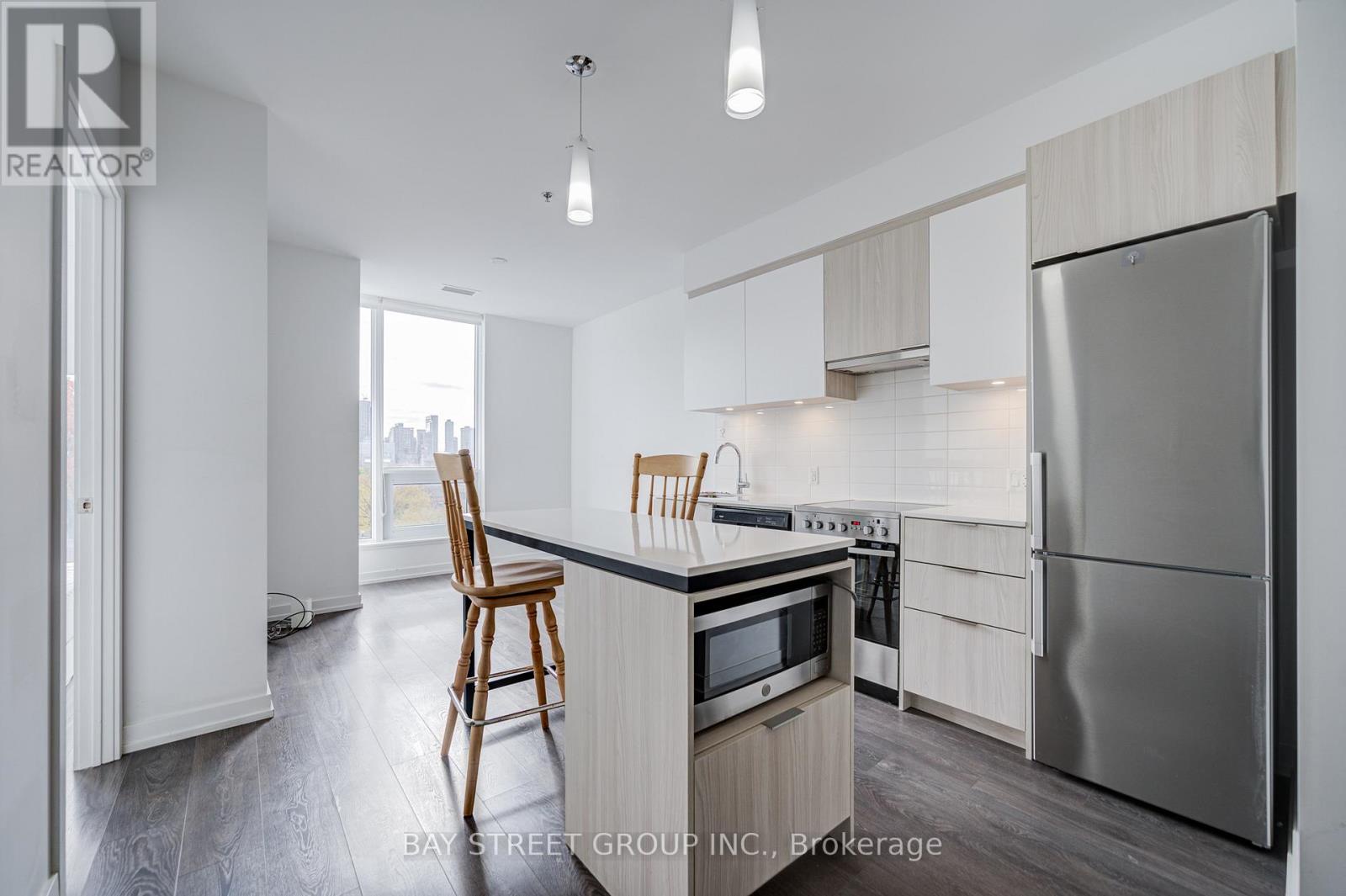 612 - 203 College Street, Toronto (kensington-chinatown), Ontario