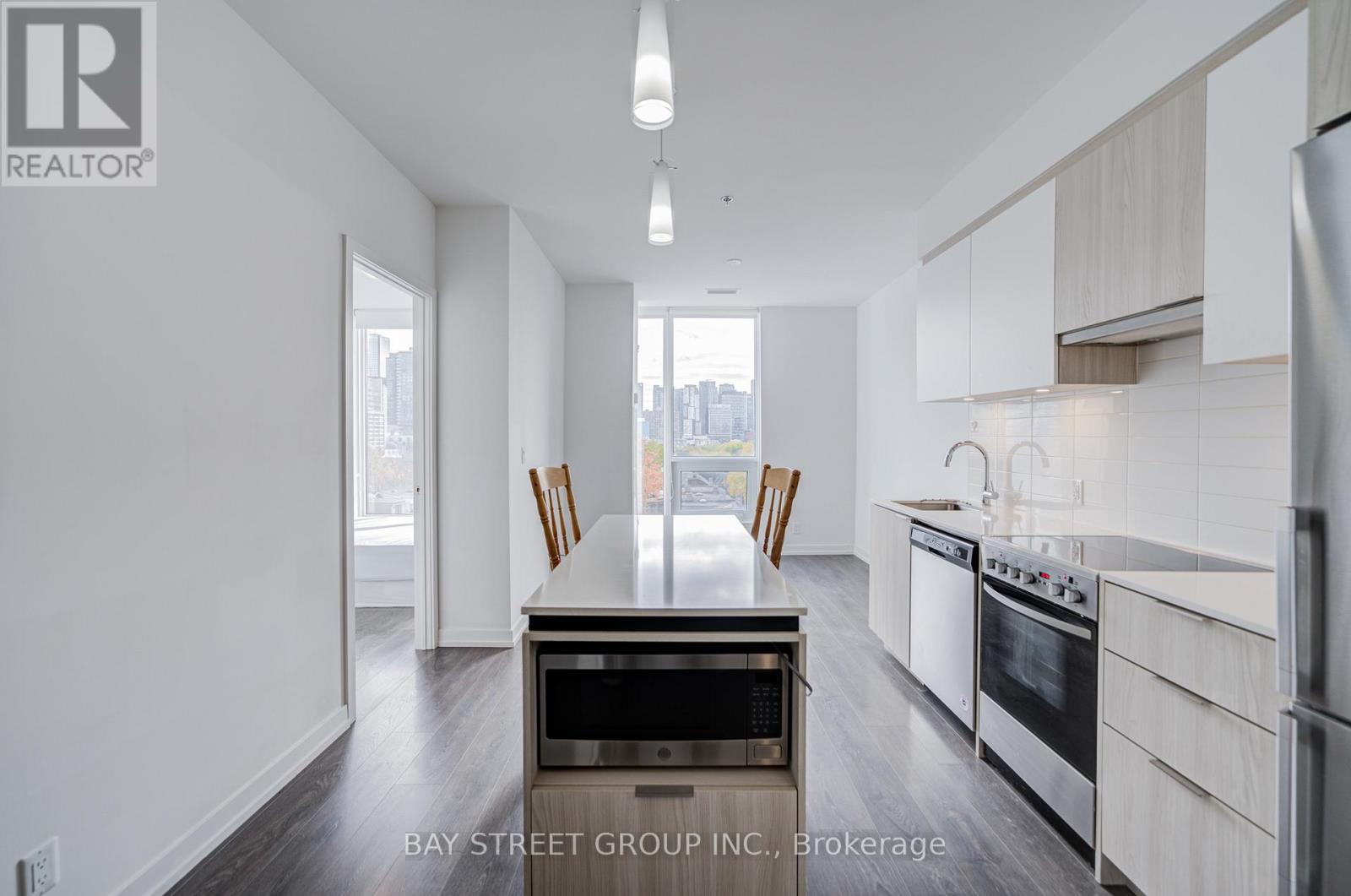 612 - 203 College Street, Toronto (kensington-chinatown), Ontario