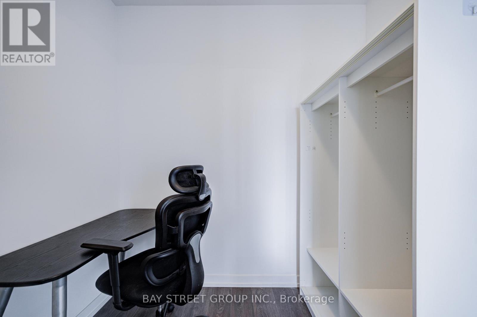 612 - 203 College Street, Toronto (kensington-chinatown), Ontario