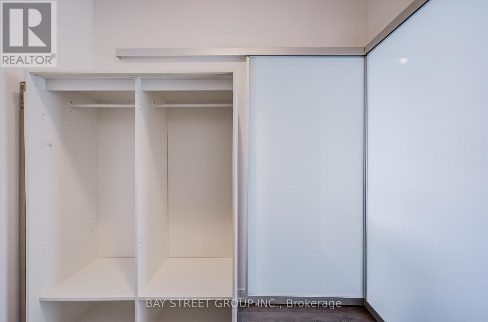 612 - 203 College Street, Toronto (kensington-chinatown), Ontario
