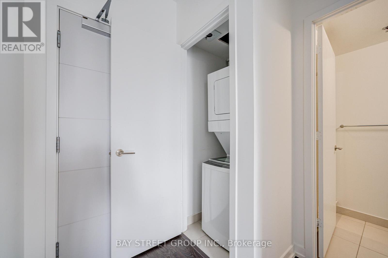 612 - 203 College Street, Toronto (kensington-chinatown), Ontario