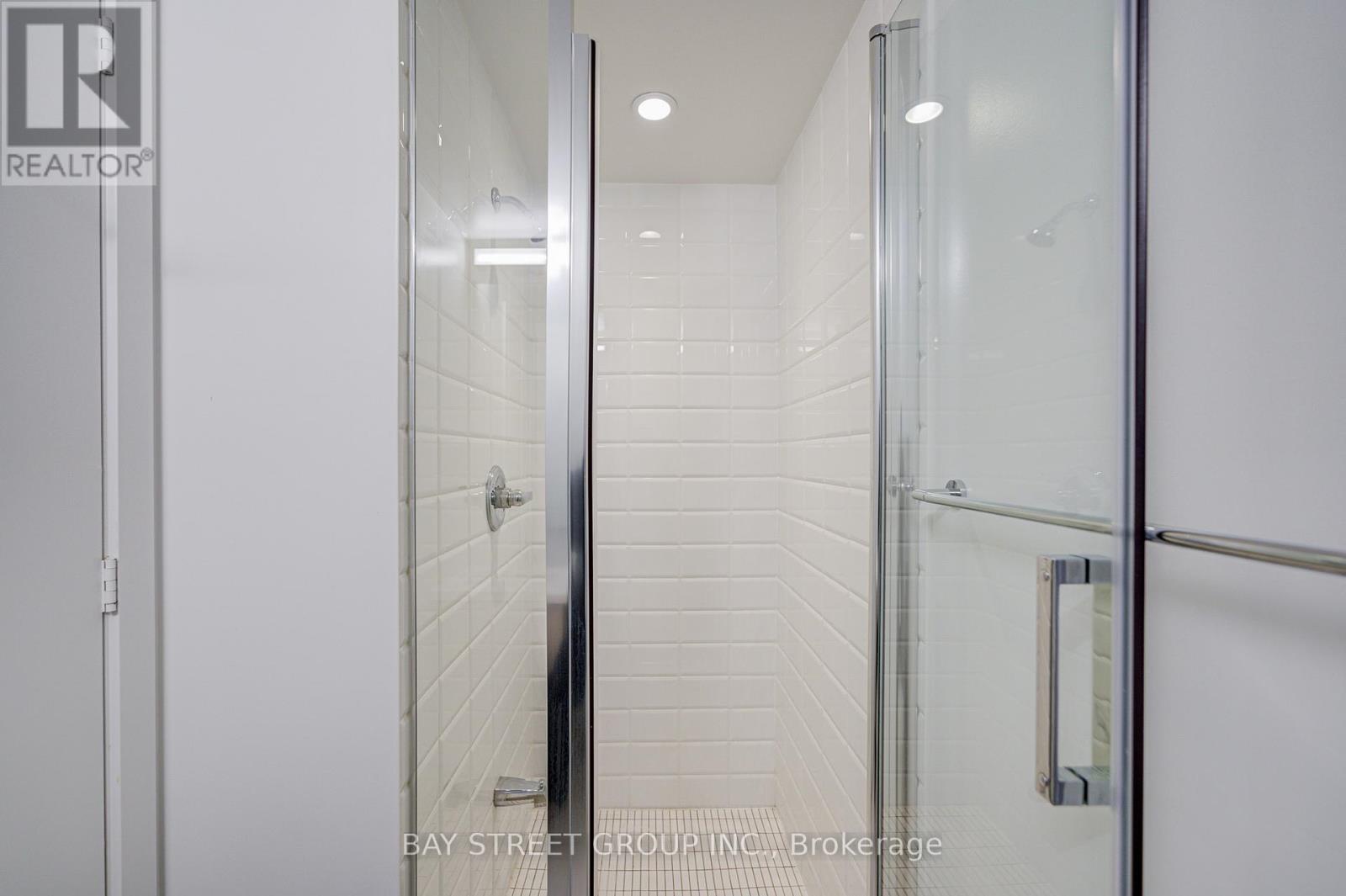 612 - 203 College Street, Toronto (kensington-chinatown), Ontario