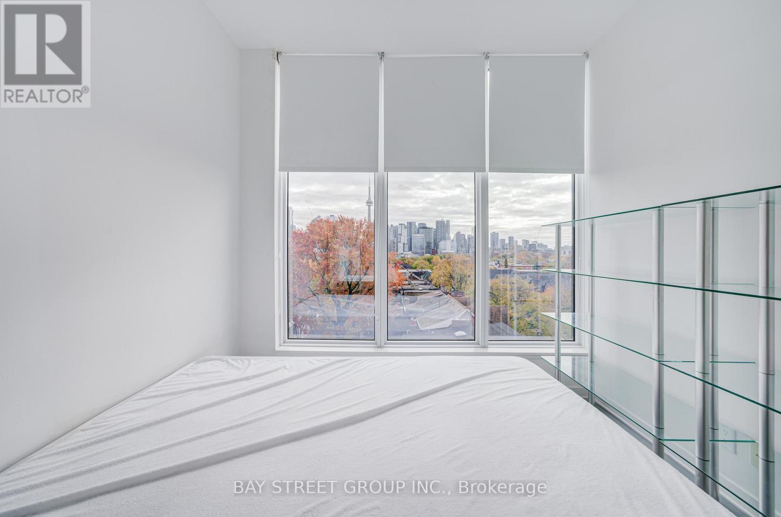 612 - 203 College Street, Toronto (kensington-chinatown), Ontario