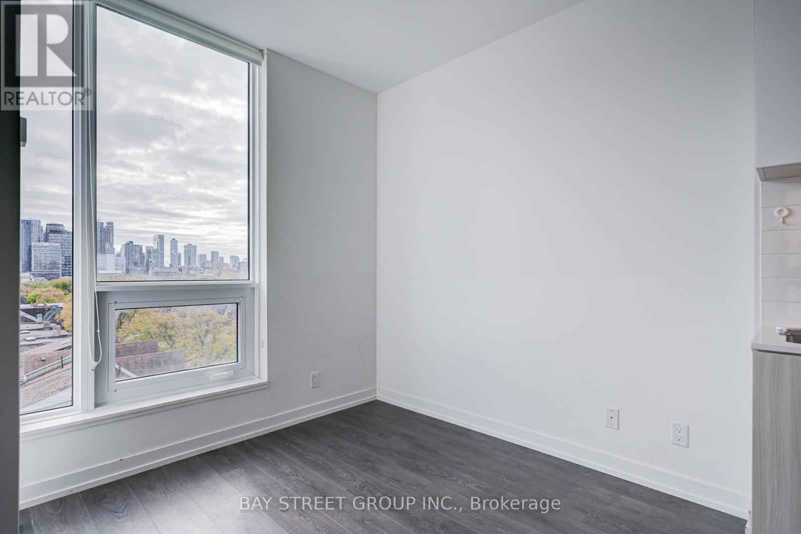 612 - 203 College Street, Toronto (kensington-chinatown), Ontario