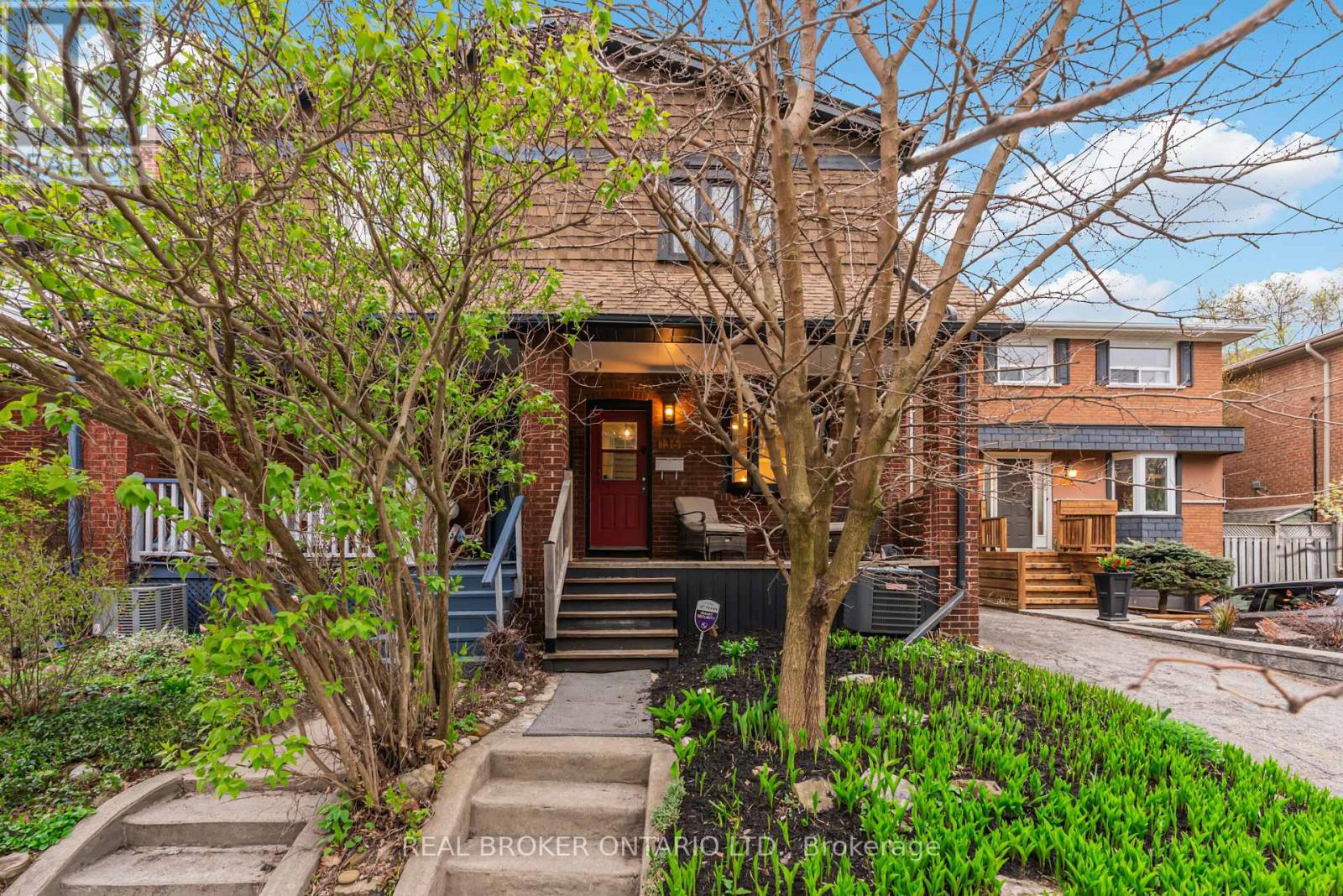 136 Blantyre Avenue, Toronto (the Beaches), Ontario