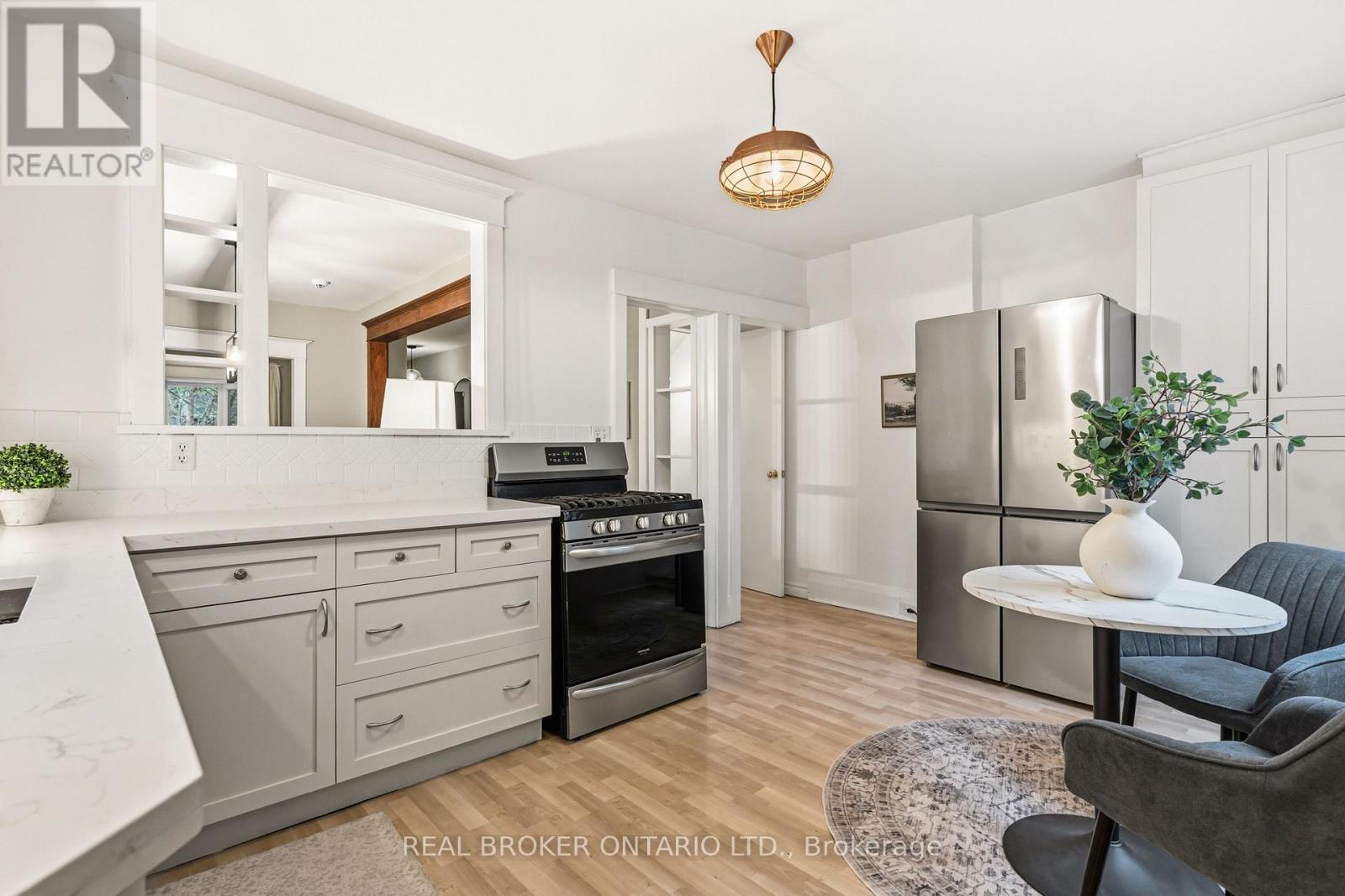 136 Blantyre Avenue, Toronto (the Beaches), Ontario