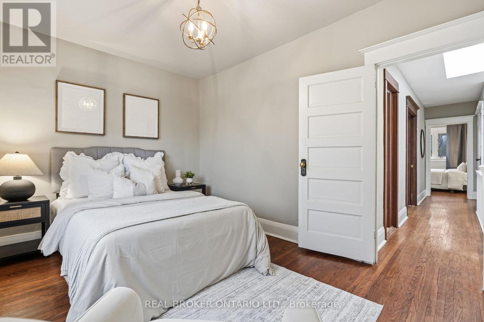 136 Blantyre Avenue, Toronto (the Beaches), Ontario