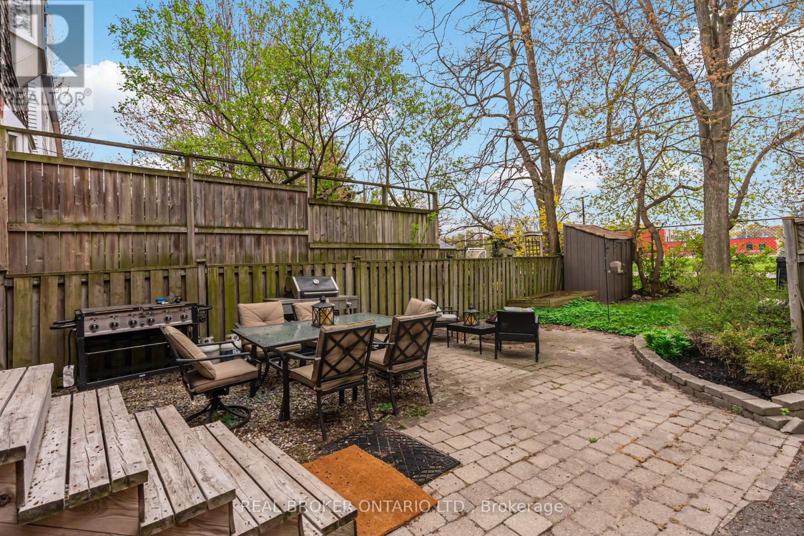 136 Blantyre Avenue, Toronto (the Beaches), Ontario