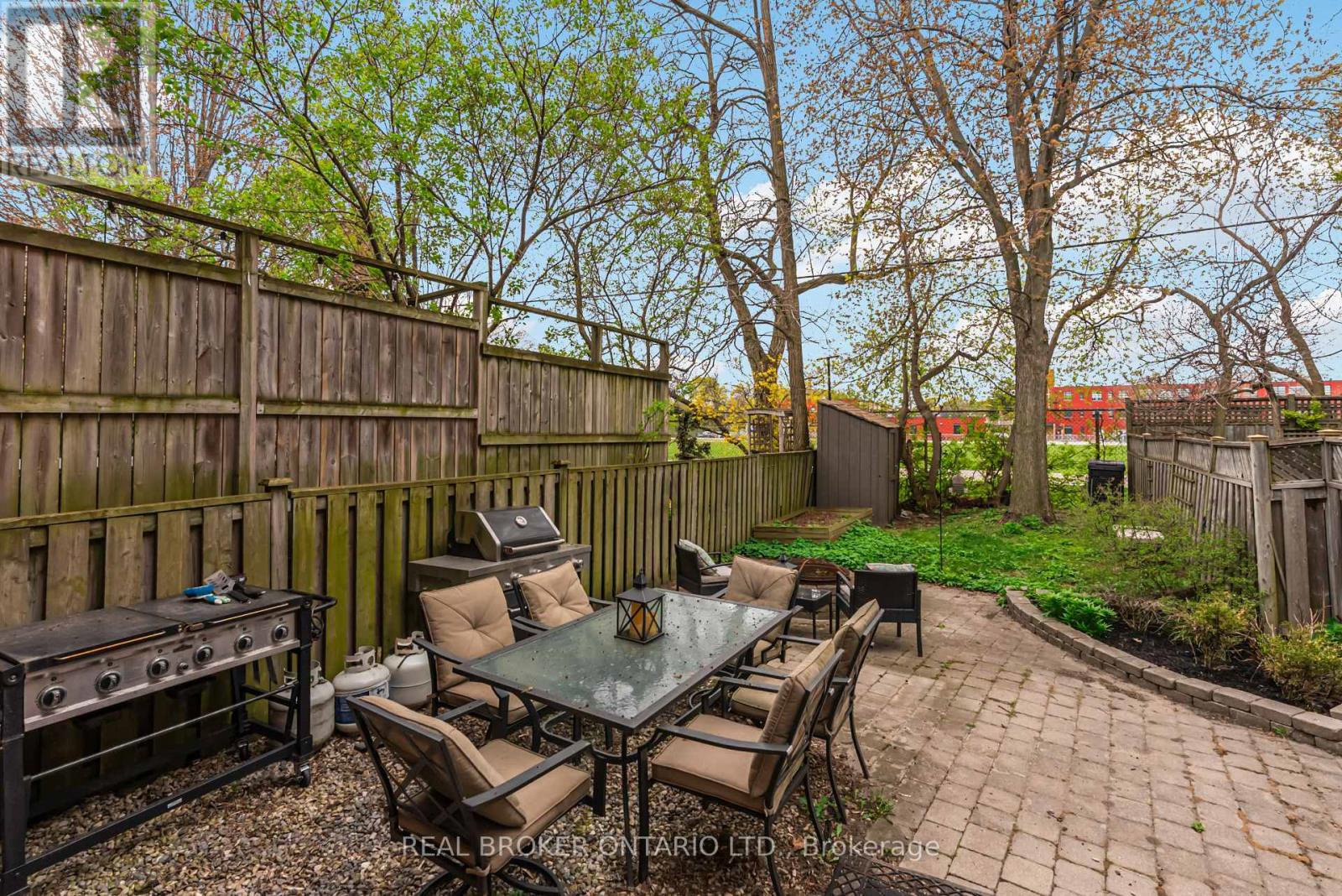 136 Blantyre Avenue, Toronto (the Beaches), Ontario