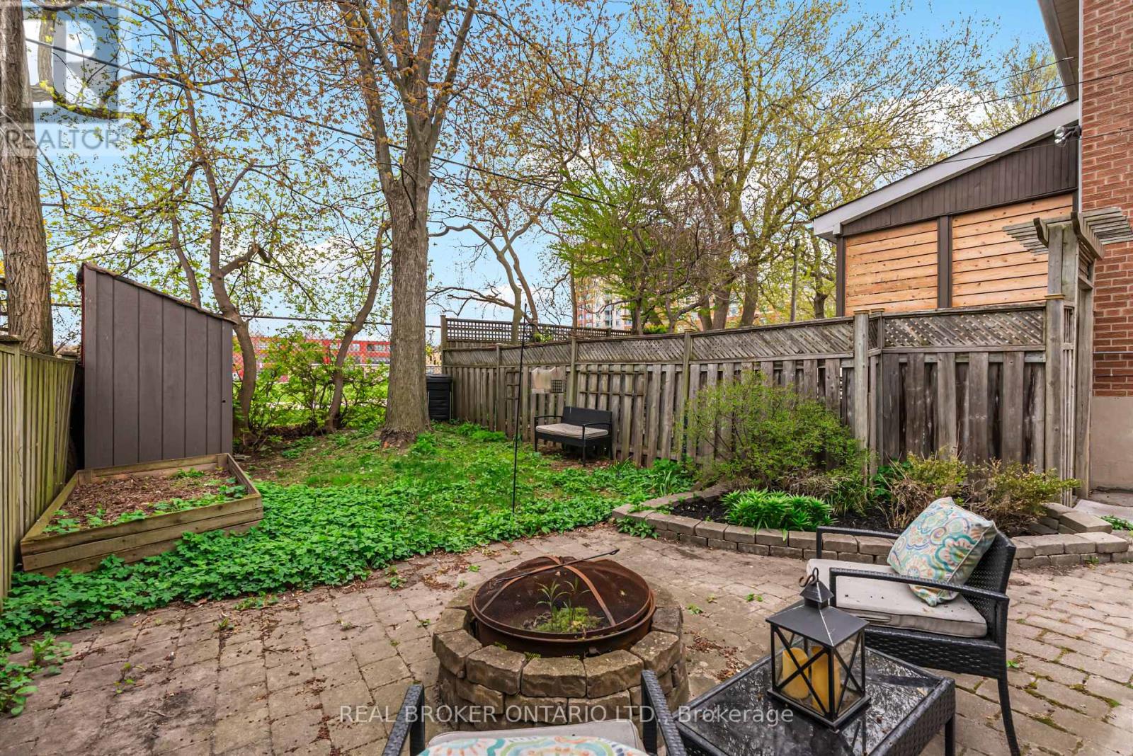 136 Blantyre Avenue, Toronto (the Beaches), Ontario