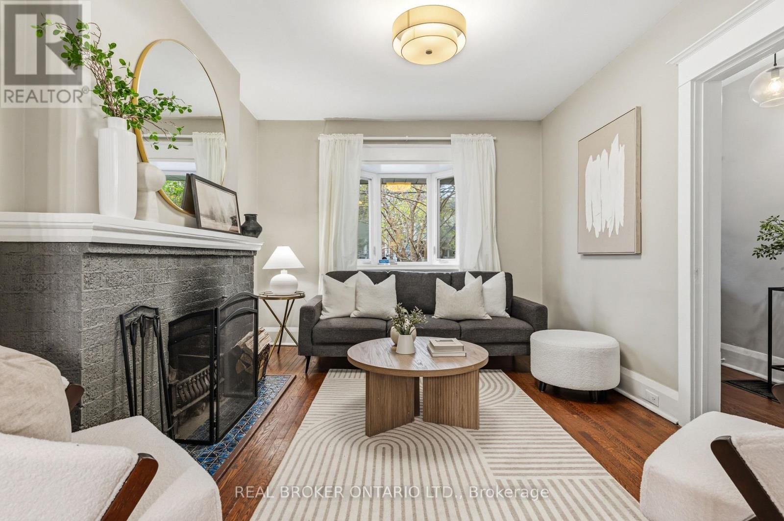 136 Blantyre Avenue, Toronto (the Beaches), Ontario