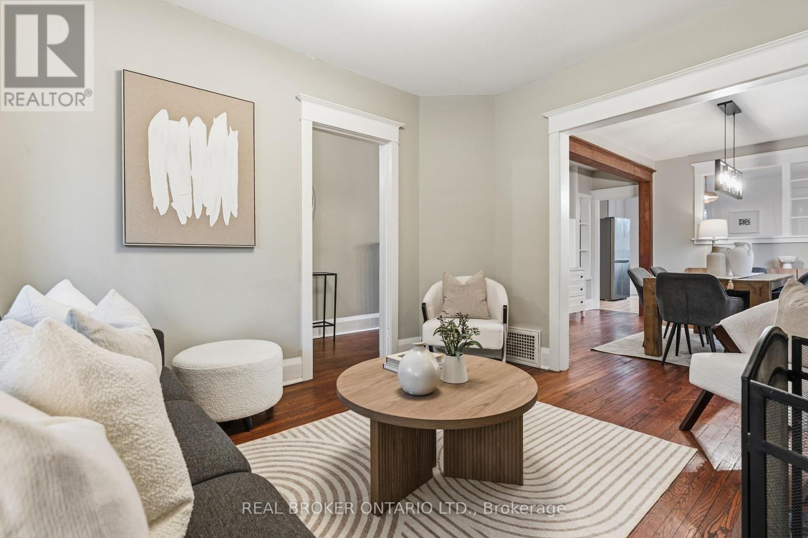 136 Blantyre Avenue, Toronto (the Beaches), Ontario