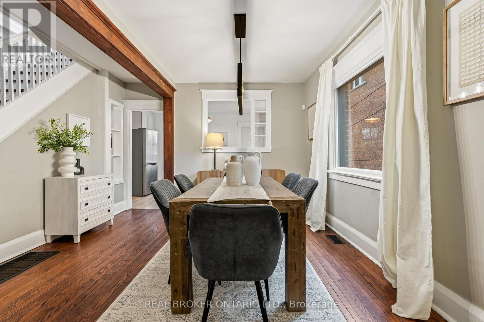 136 Blantyre Avenue, Toronto (the Beaches), Ontario