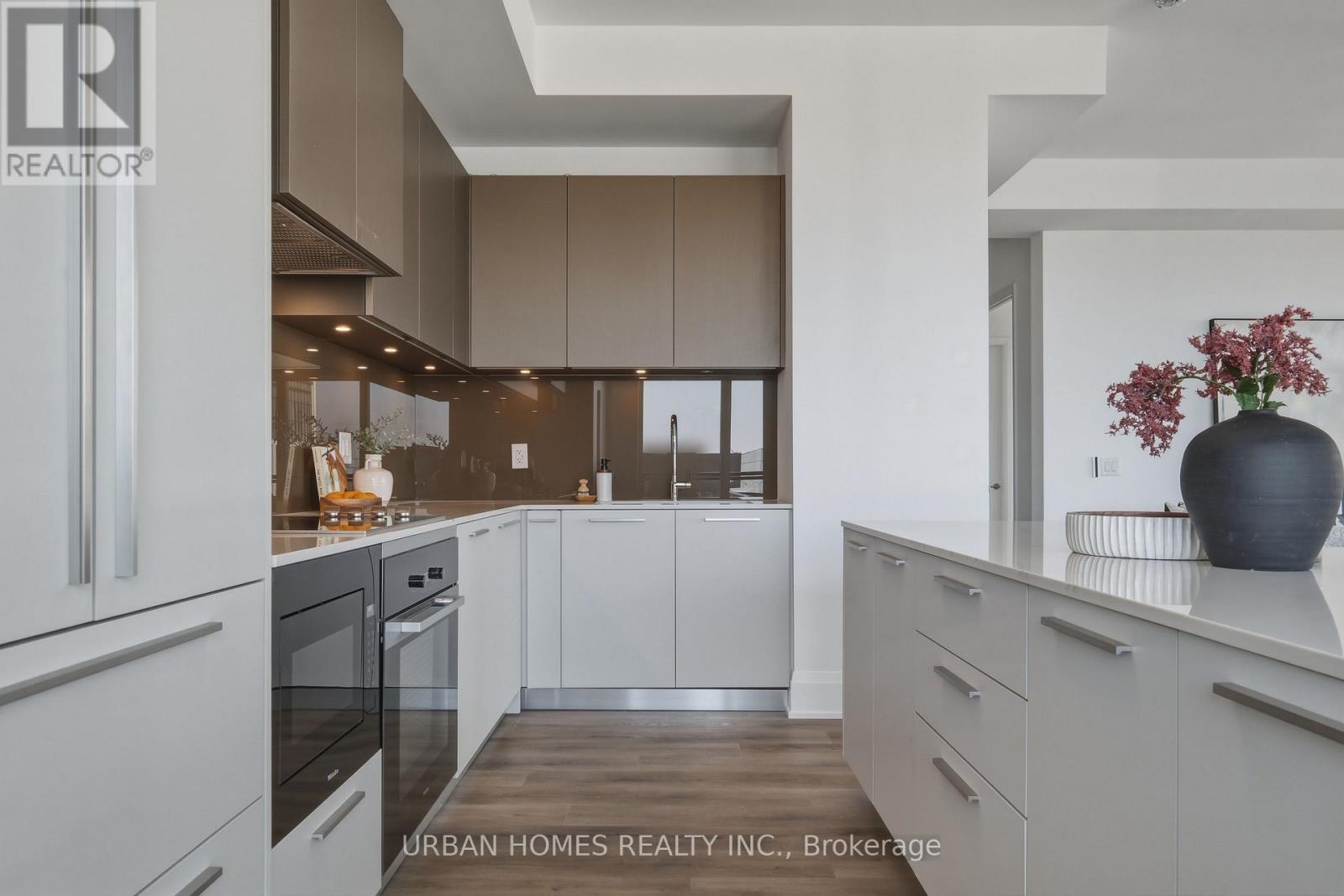 3601 - 65 Broadway Avenue, Toronto (mount Pleasant West), Ontario