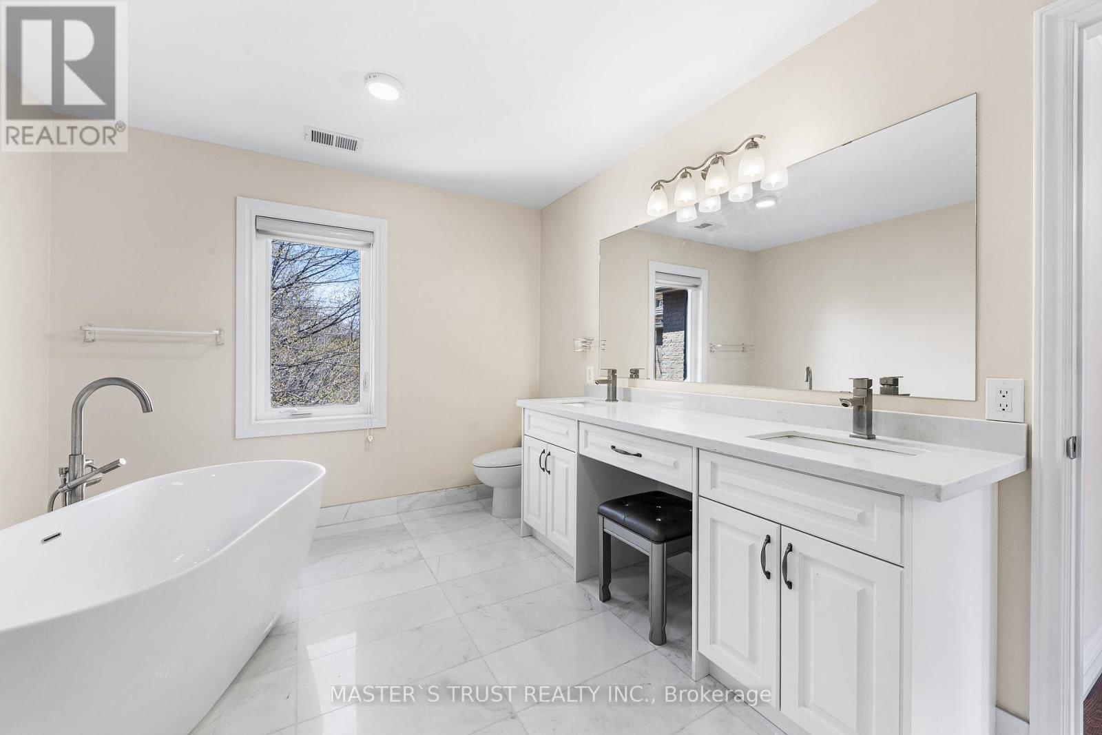 243 Burbank Drive, Toronto (bayview Village), Ontario
