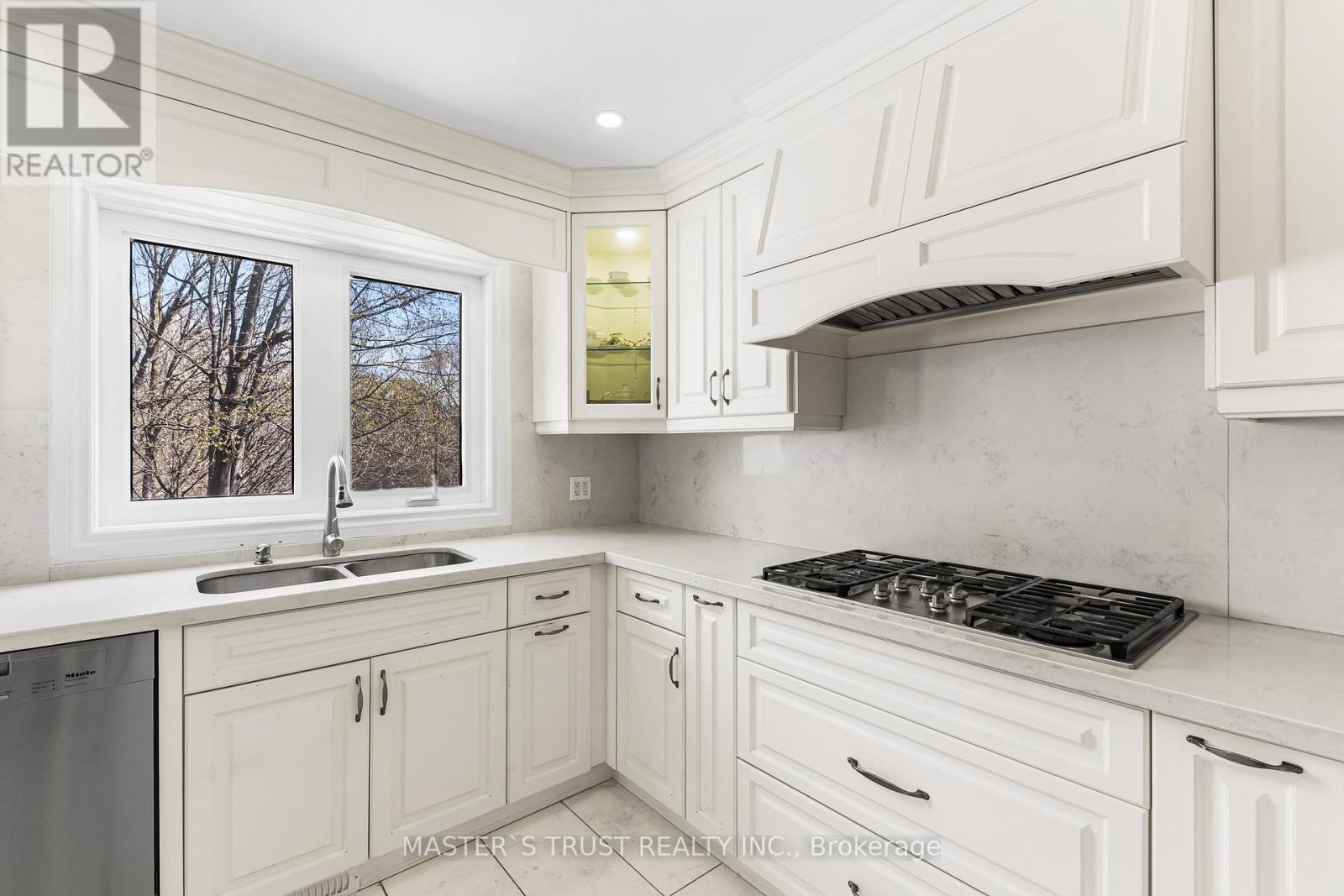 243 Burbank Drive, Toronto (bayview Village), Ontario