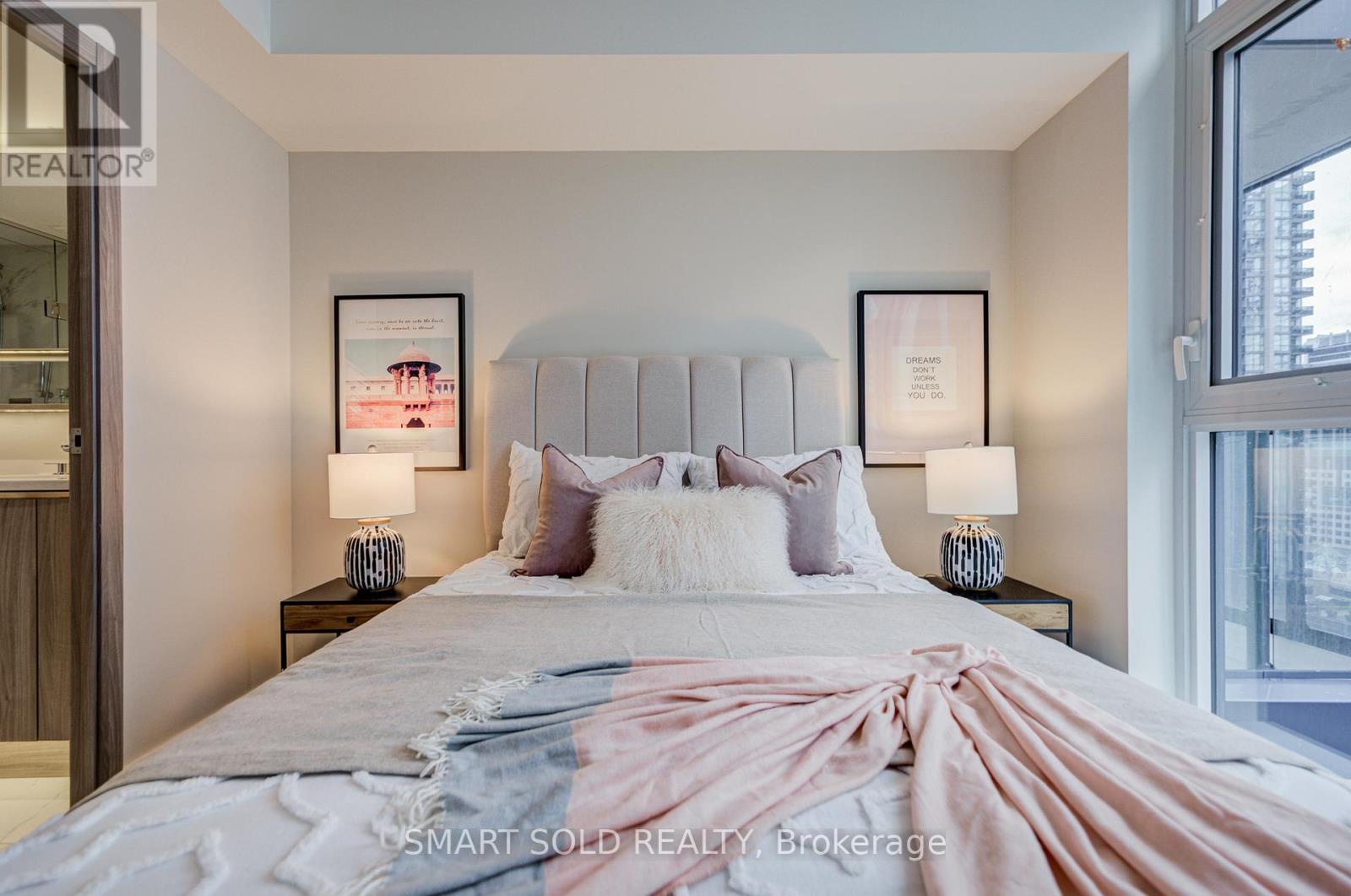 2507 - 38 Widmer Street, Toronto (waterfront Communities), Ontario