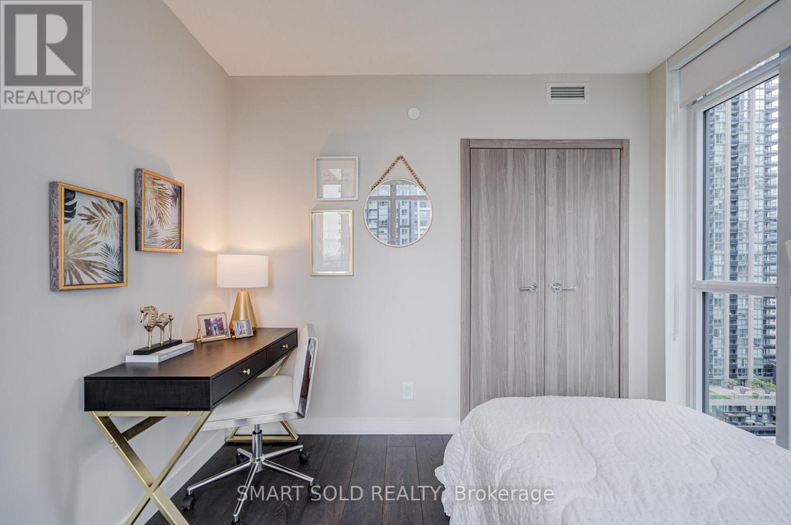 2507 - 38 Widmer Street, Toronto (waterfront Communities), Ontario