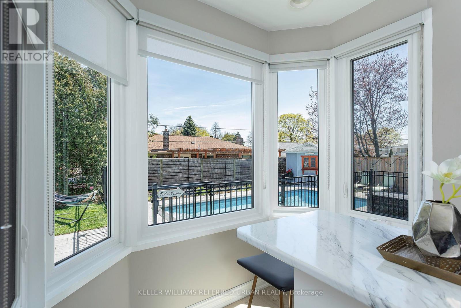 8 Markwood Crescent, Toronto (markland Wood), Ontario