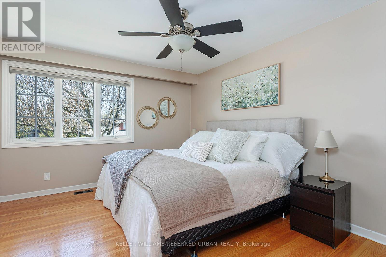 8 Markwood Crescent, Toronto (markland Wood), Ontario