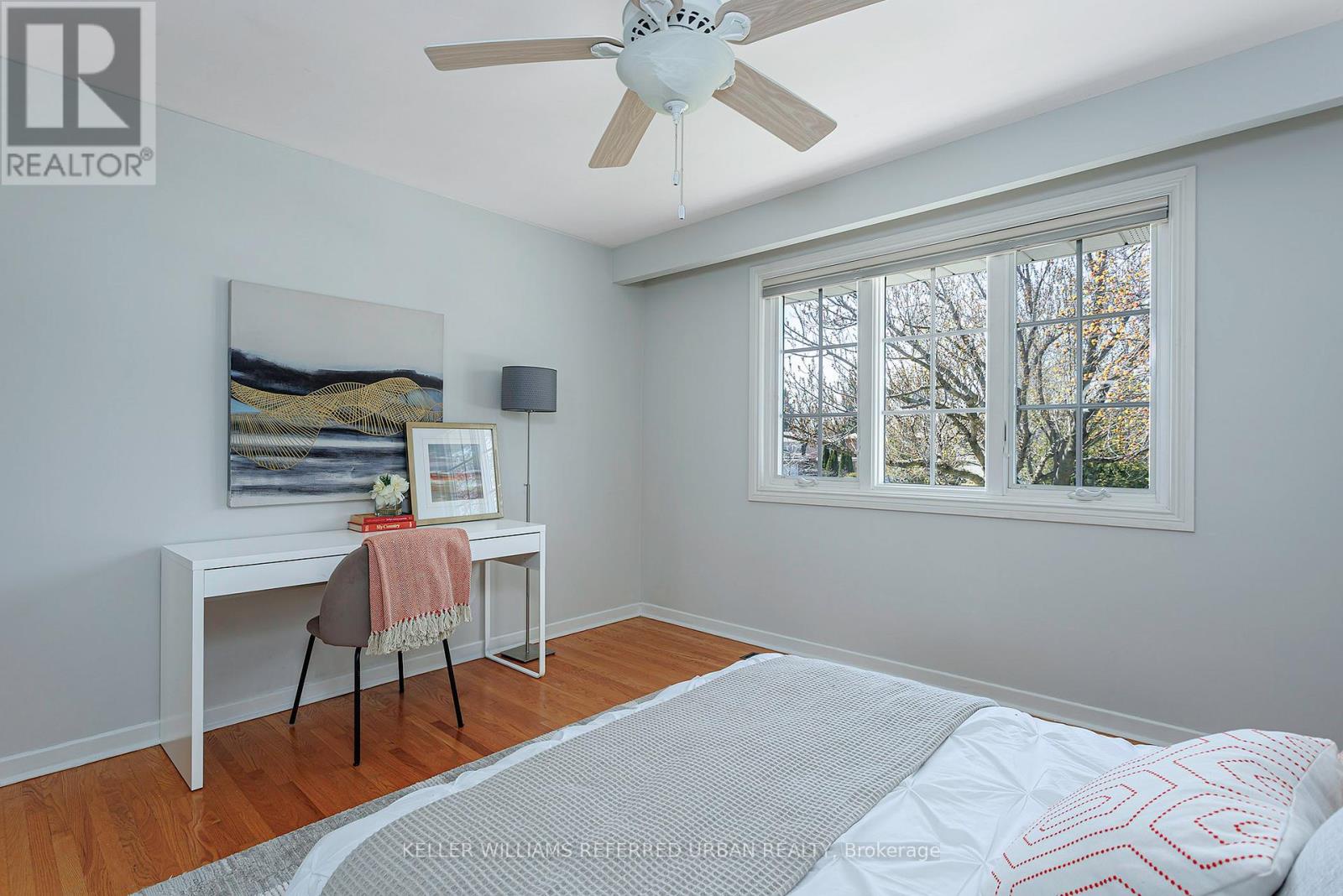 8 Markwood Crescent, Toronto (markland Wood), Ontario