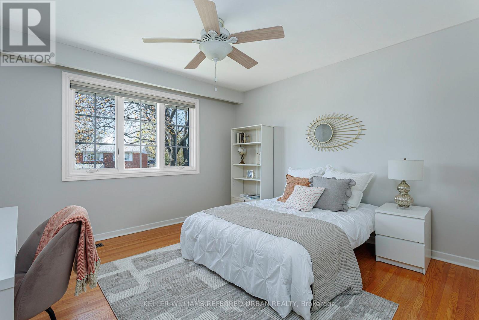 8 Markwood Crescent, Toronto (markland Wood), Ontario