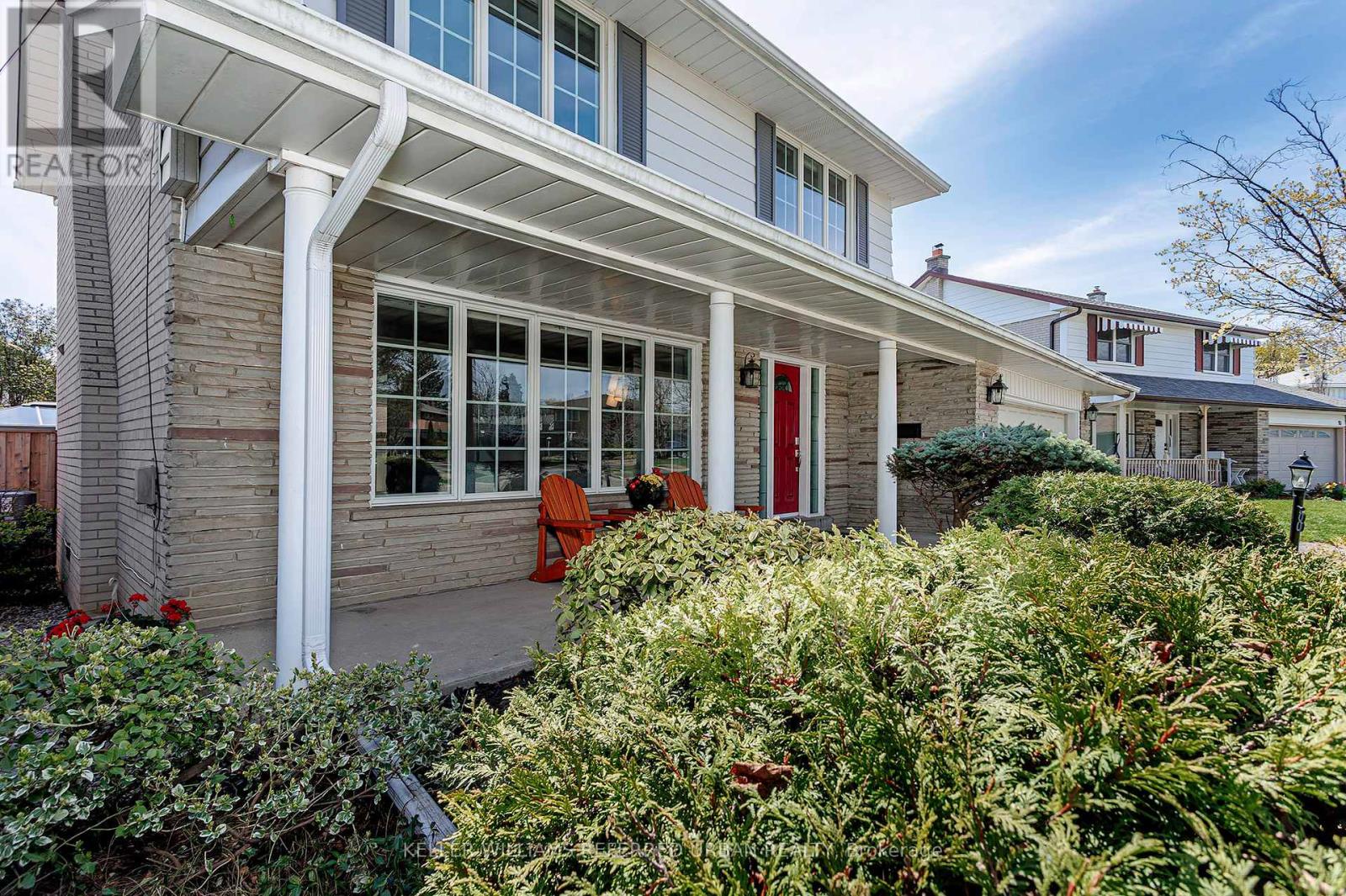 8 Markwood Crescent, Toronto (markland Wood), Ontario