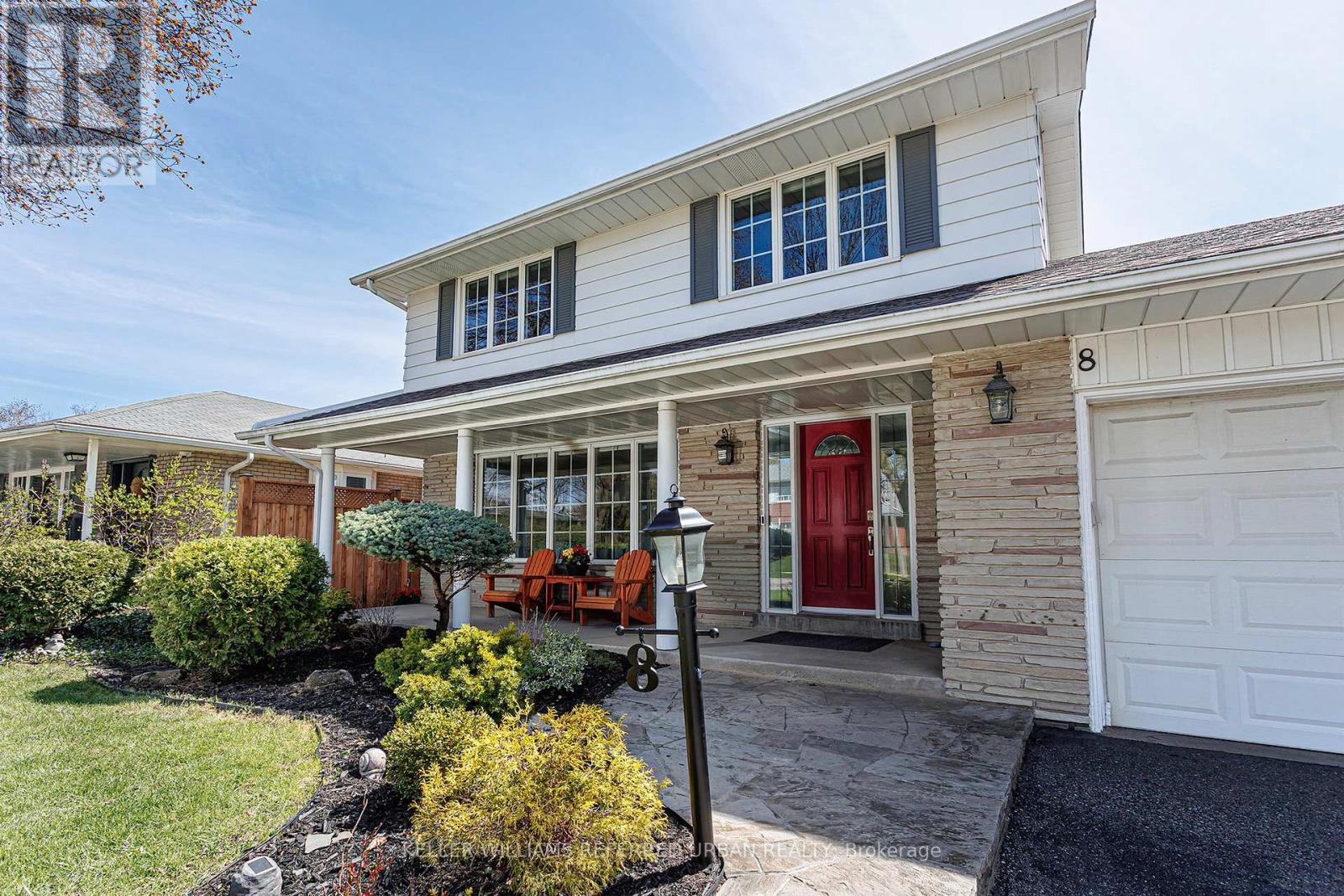 8 Markwood Crescent, Toronto (markland Wood), Ontario