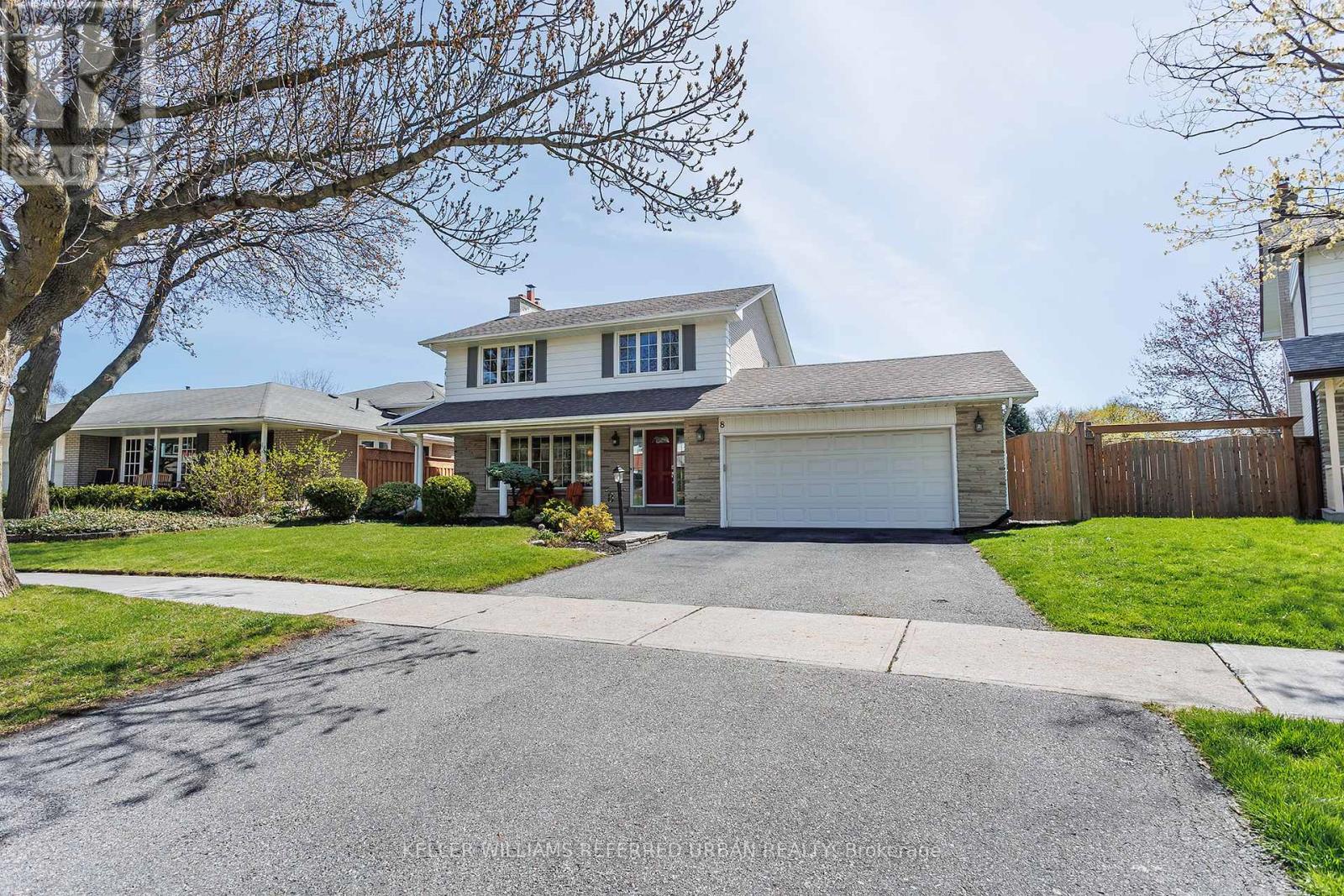 8 Markwood Crescent, Toronto (markland Wood), Ontario