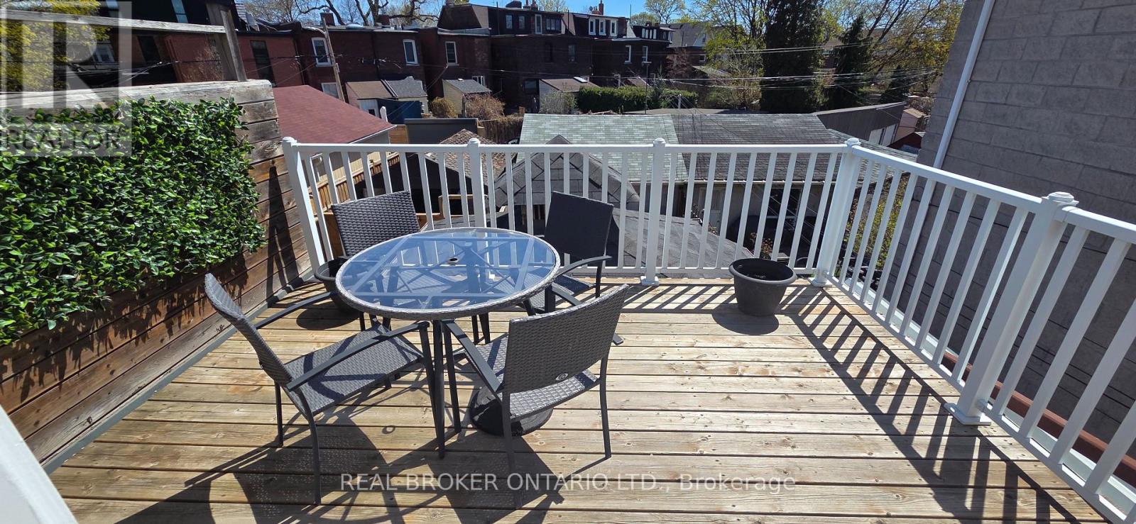 17 Howard Park Avenue, Toronto (roncesvalles), Ontario