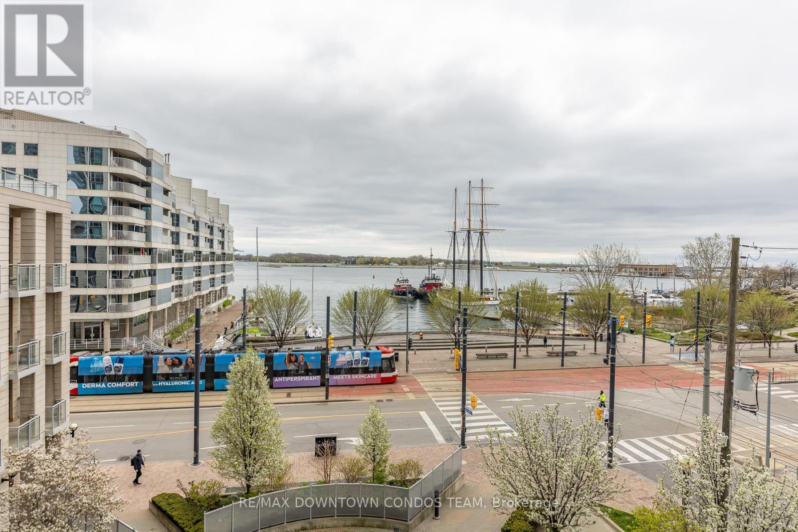 404 - 410 Queens Quay W, Toronto (waterfront Communities), Ontario