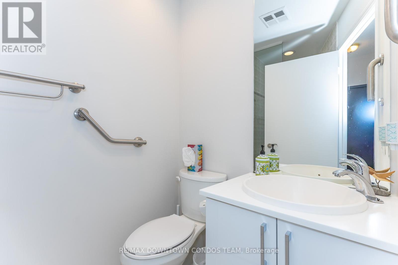 404 - 410 Queens Quay W, Toronto (waterfront Communities), Ontario