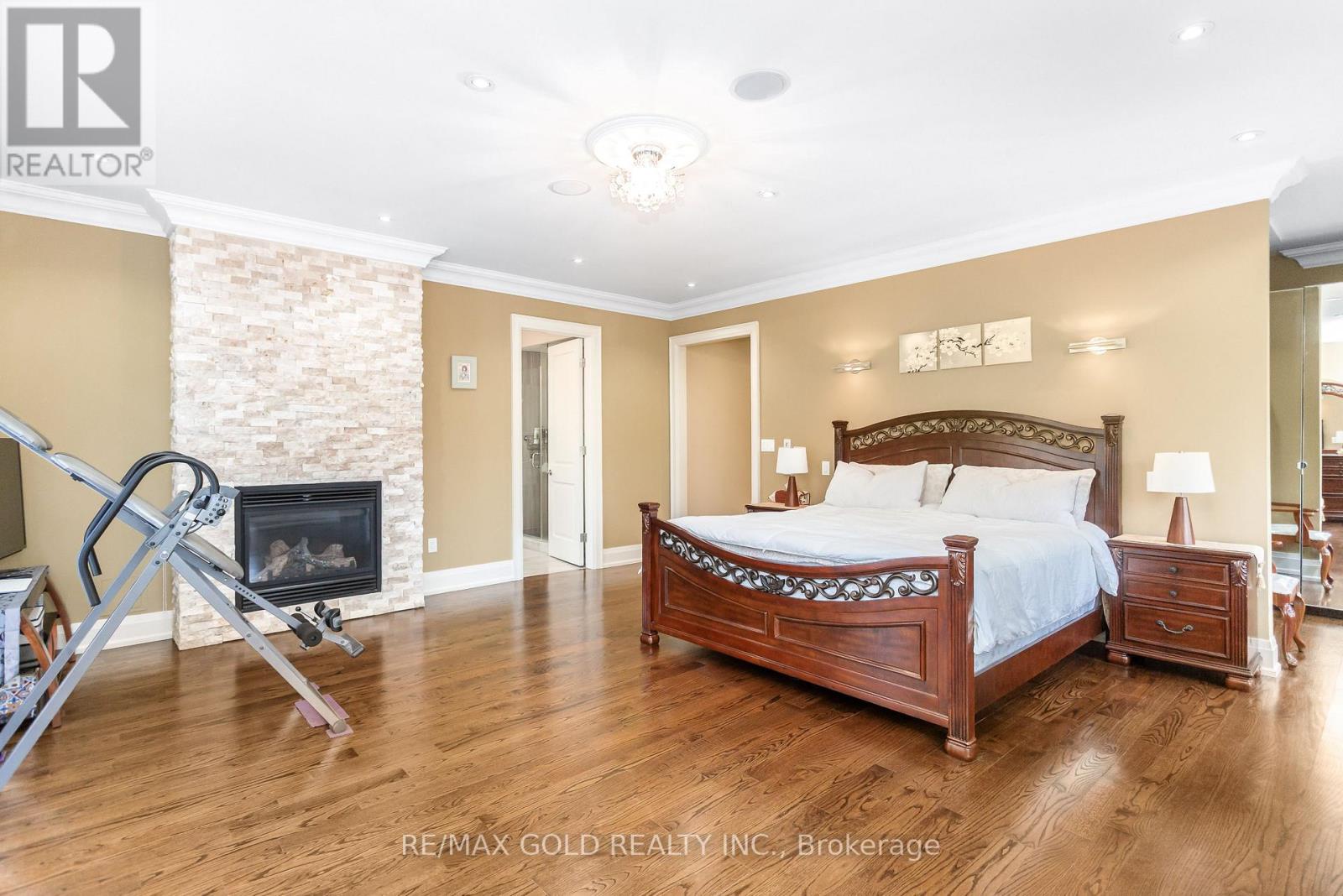 1 Lissom Crescent, Toronto (newtonbrook West), Ontario