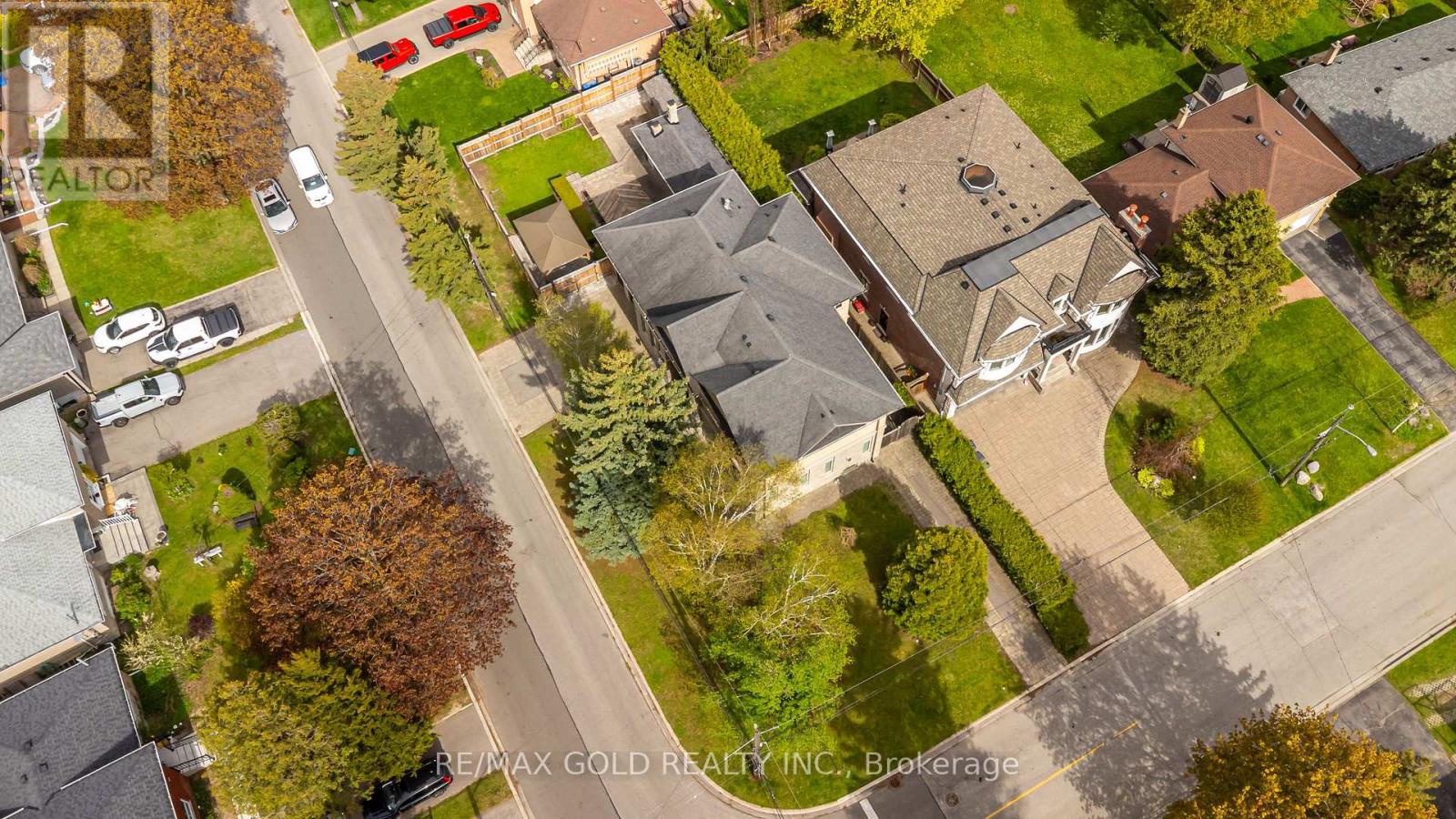 1 Lissom Crescent, Toronto (newtonbrook West), Ontario
