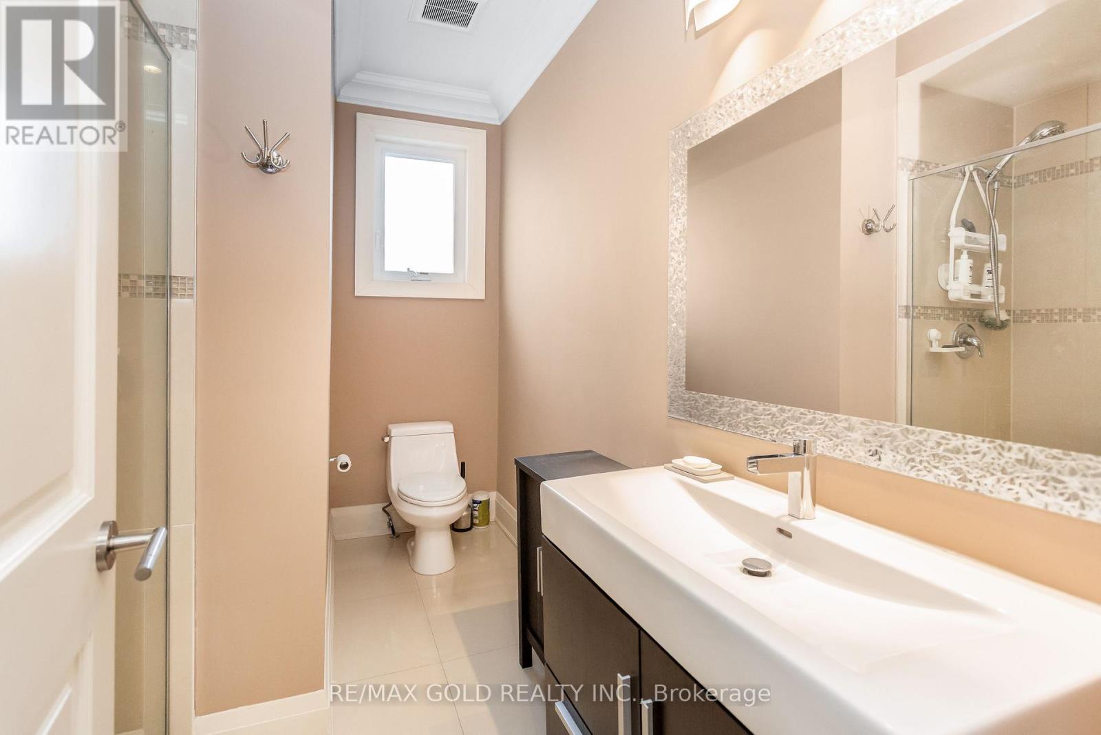1 Lissom Crescent, Toronto (newtonbrook West), Ontario