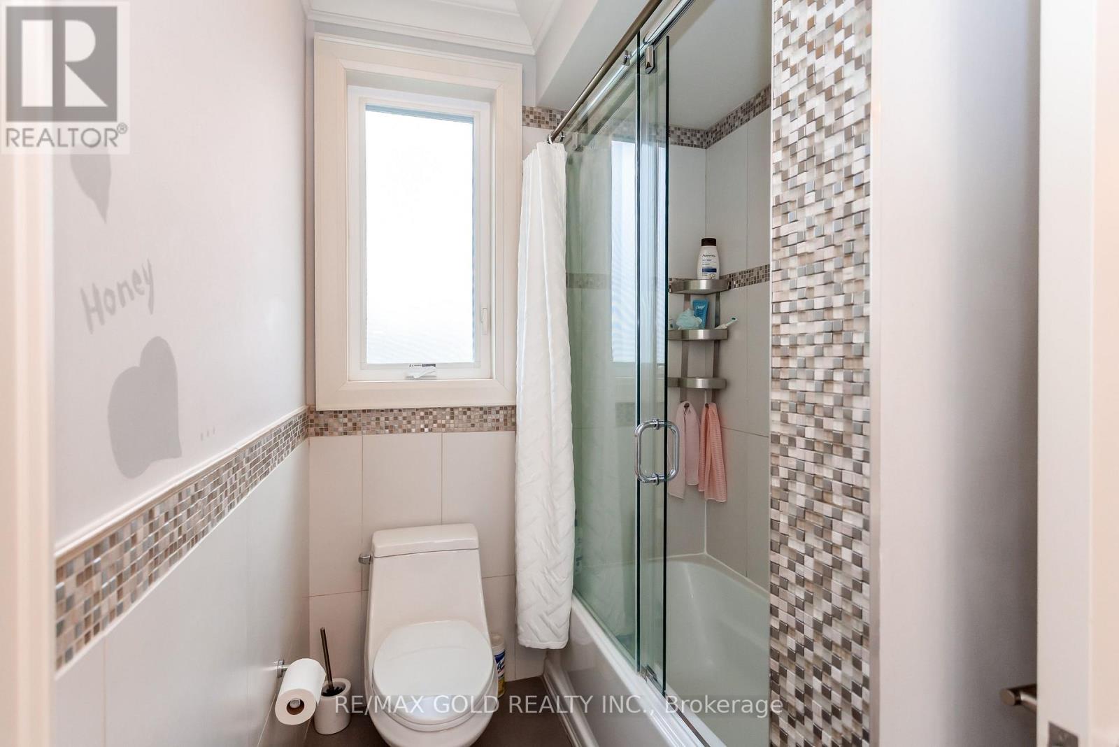 1 Lissom Crescent, Toronto (newtonbrook West), Ontario