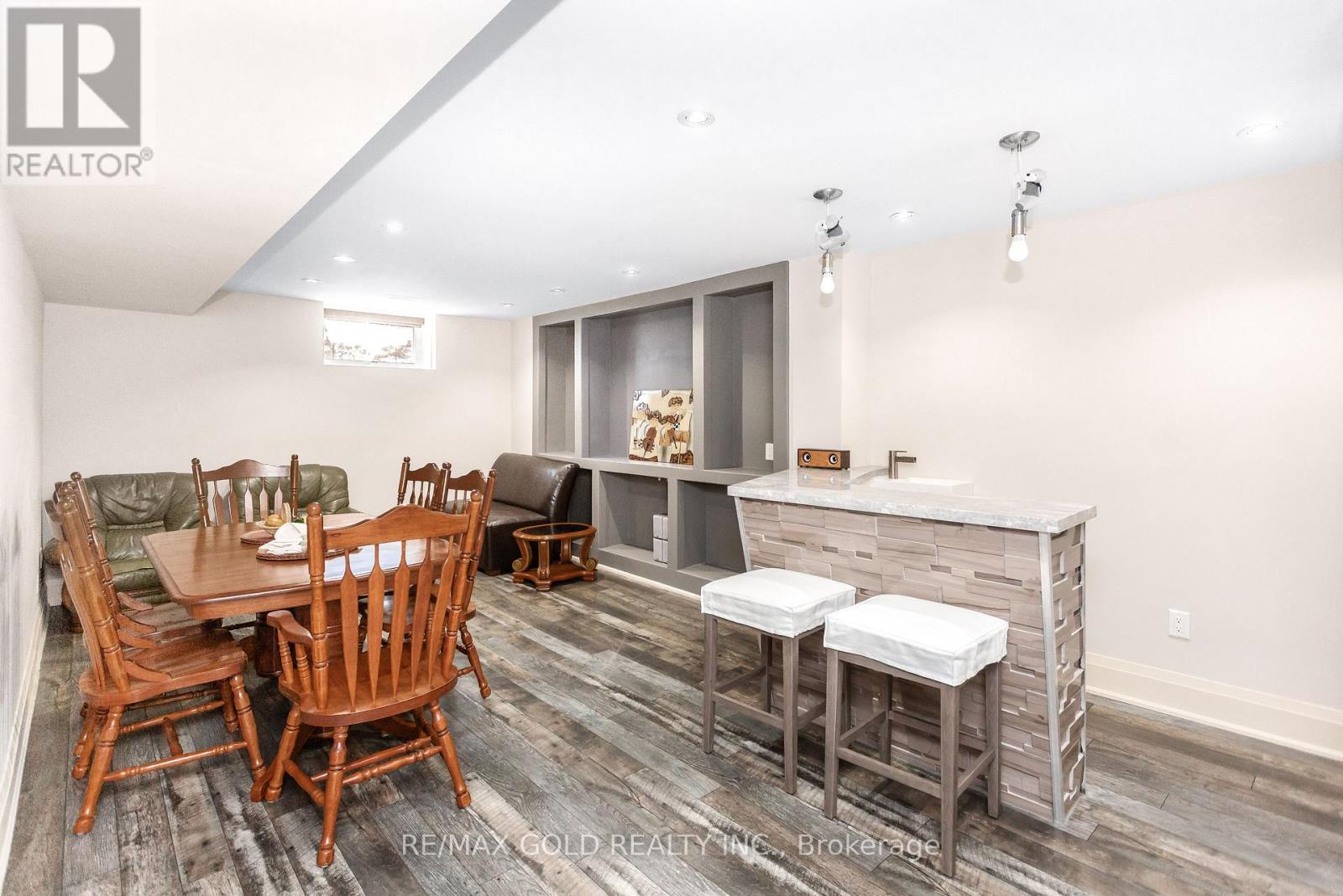 1 Lissom Crescent, Toronto (newtonbrook West), Ontario